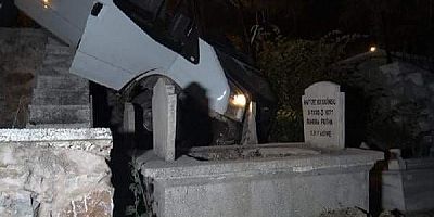 Tokat'ta minibüs mezarlığa uçtu: 2 yaralı