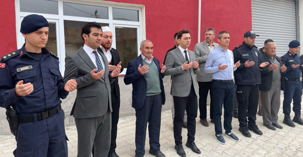 TOKAT İL ÖZEL İDARESİ GENEL SEKRETERİ AHMET KAYHAN; “ŞEHİT AİLELERİMİZ BAŞ TACIMIZDIR”